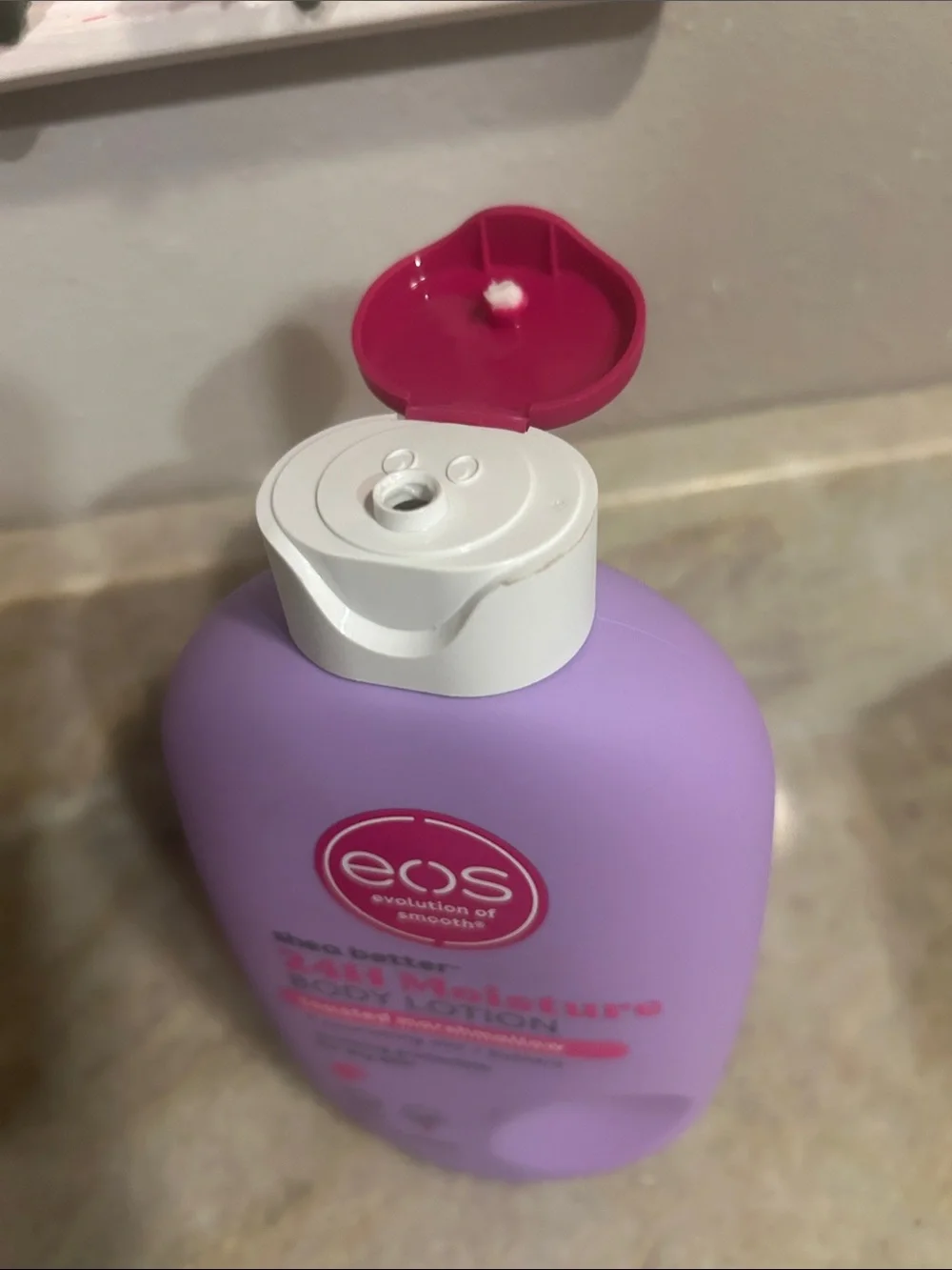 🧁EOS Lavender-Pink 24H Moisture Body Lotion - Toasted Marshmallow🧁